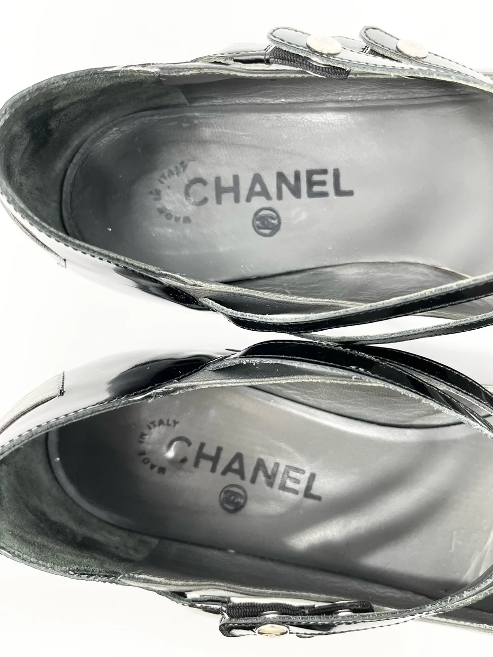 Chanel Mary Jane Janes Ballet Flats Black Gray Cap Toe Two Tone CC Logo 39.5 9.5